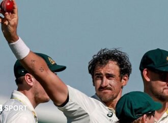 Australia thrash Bangladesh in second Test as Starc takes 10 wickets