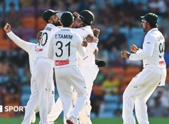 Australia v Bangladesh: Visitors move closer to historic win after Steve Smith wicket