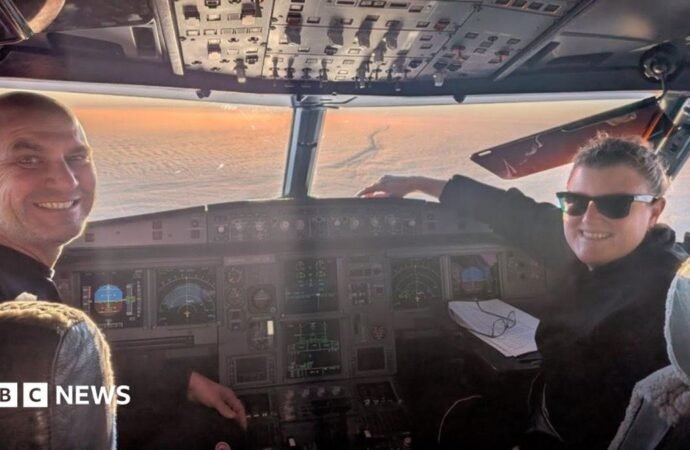 Australian aviation crew carries out daring midwinter Antarctica rescue
