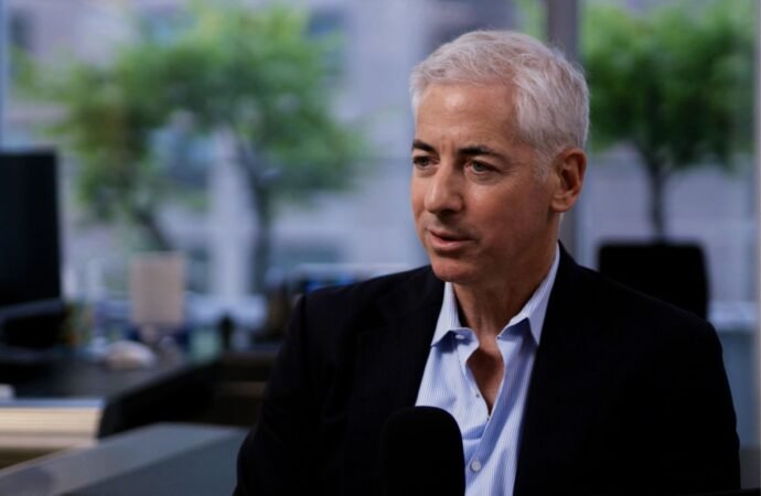 Bill Ackman’s $35 billion hedge fund made janitors and receptionists millionaires—and its investment team summer together in the Hamptons | Fortune