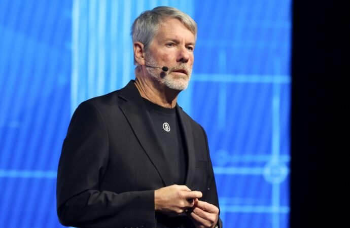 Billionaire Michael Saylor says Elon Musk is wrong about AI making money irrelevant: ‘Everybody doesn’t get their own private jet’ | Fortune