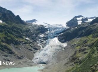 Bodies of two mountaineers discovered after Swiss glacier melts