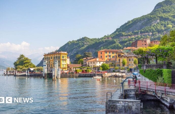 Como mayor bans bikes in city centre after being hit by one