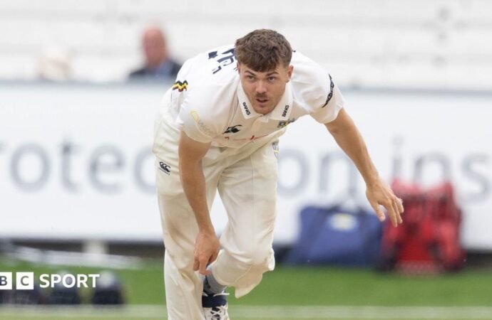 County Championship: Aldridge & Carse put Durham in control against Gloucestershire