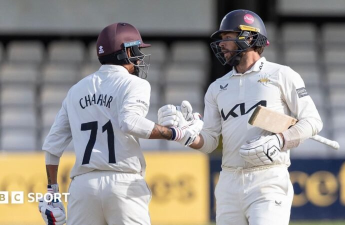 County Championship: Ben Foakes century helps Surrey to draw against Essex