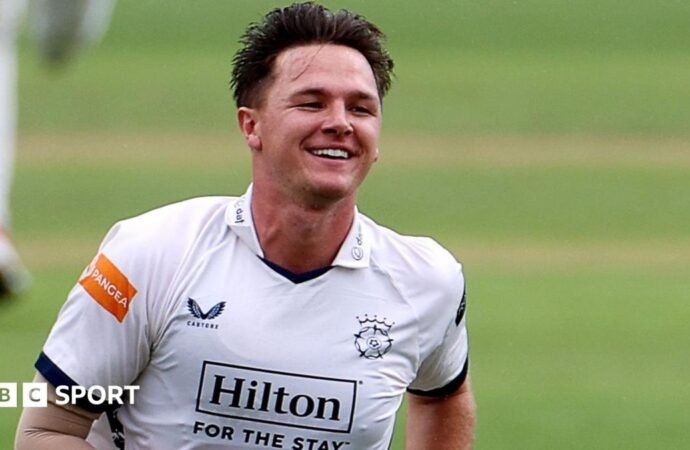 County Championship: Glamorgan and Hampshire frustrated by rain