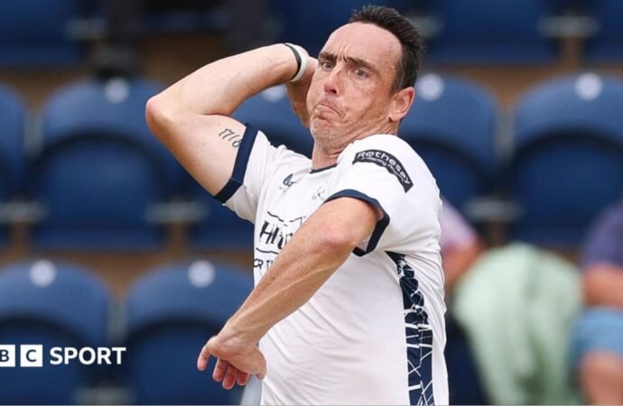 County Championship: Hampshire thwarted by rain in draw against Glamorgan