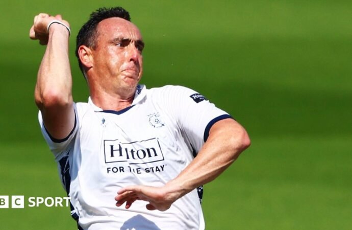 County Championship: Hampshire v Yorkshire – Abbott shines as bowlers excel