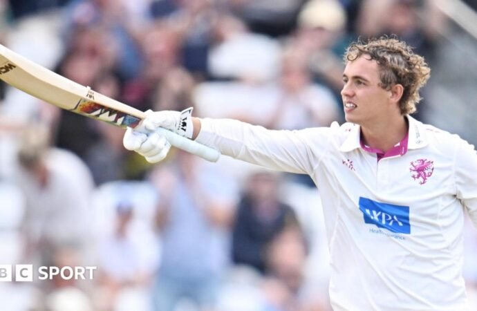 County Championship: Josh Thomas ton helps Somerset start strongly v Essex
