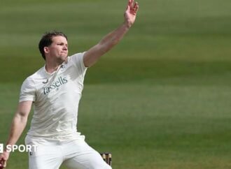 County Championship: Matt Milnes helps Kent take control against Middlesex