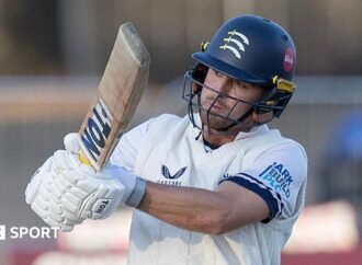 County Championship: Middlesex on back foot against Kent