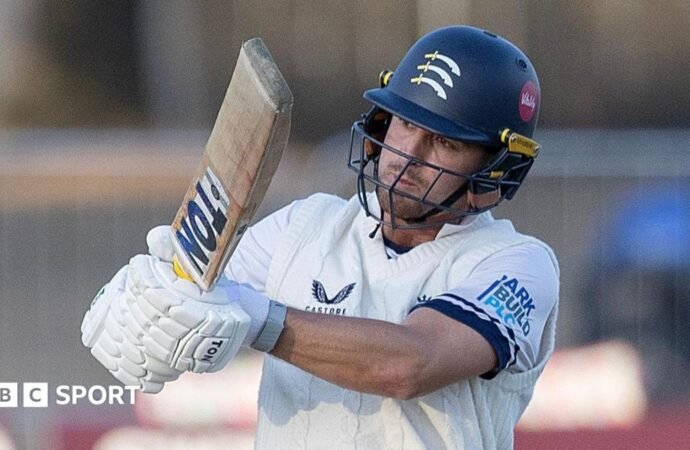 County Championship: Middlesex on back foot against Kent