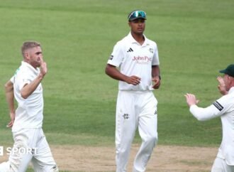 County Championship: Olly Stone takes 6-44 as Notts rock Surrey