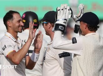 County Championship: Surrey bowled out for 183 by Essex at Chelmsford