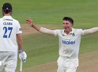 County Championship: Warwickshire v Sussex – Bears edge rain-ruined first day at Edgbaston