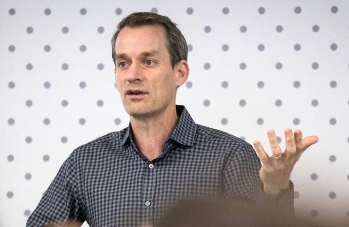 Departing Google exec Jeff Dean has been in talks for a $10 billion valuation for his new AI startup