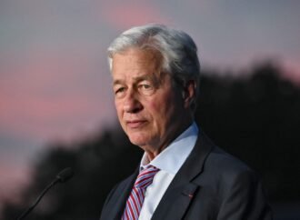 Dimon warns UK’s Healey against raising taxes on banks, FT says | Fortune