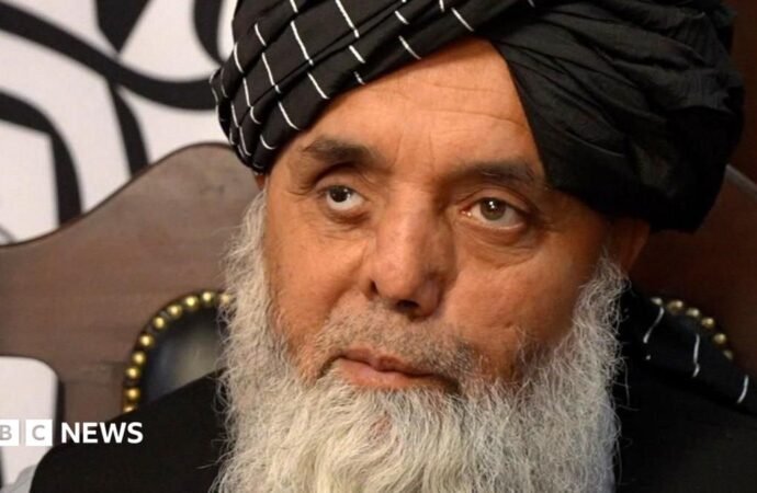 Divorce, smartphones and control – BBC sees how Taliban run Afghanistan