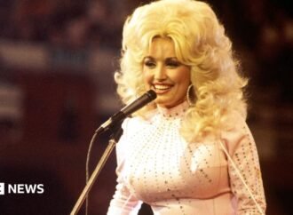 Dolly Parton: The life of an iconic country singer