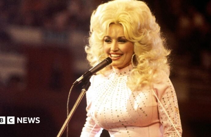 Dolly Parton: The life of an iconic country singer