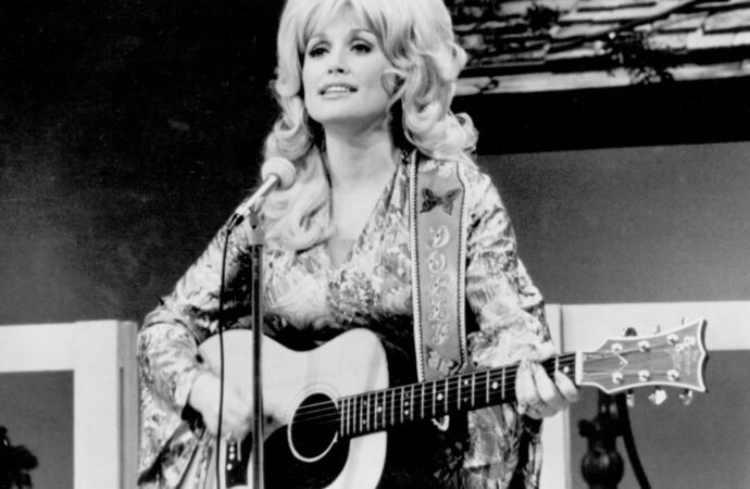 Dolly Parton once turned down a song request from Elvis Presley. That was just one business decision that helped build her $650 million empire | Fortune