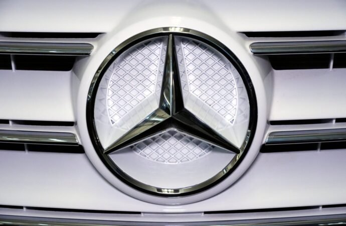 Drivers of Mercedes AMG cars file a class action lawsuit, claiming the front-seat logo gets so hot that it literally brands them and causes burns | Fortune