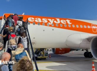 EasyJet agrees to £5.7bn takeover by US firm