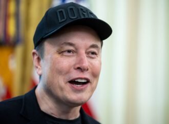 Elon Musk delivers ‘totally nuts’ plans for moon robots and insists $1 trillion revenue target will hit but capex tanks SpaceX on debut earnings | Fortune