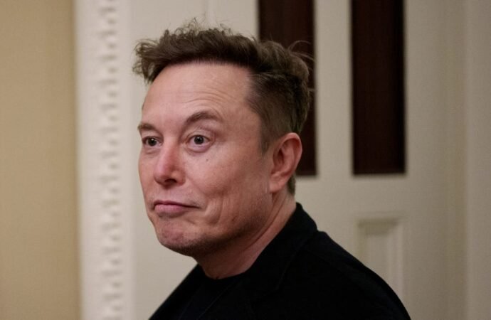 Elon Musk is looking for trades workers to build AI data centers — and his famous 3-bullet-point requirement applies