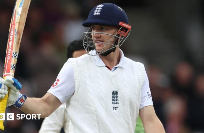 England vs Pakistan: Harry Brook, Joe Root, Jordan Cox make runs in Headingley gloom