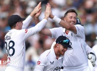 England vs Pakistan: Ollie Robinson and Jofra Archer give hosts control at Lord’s