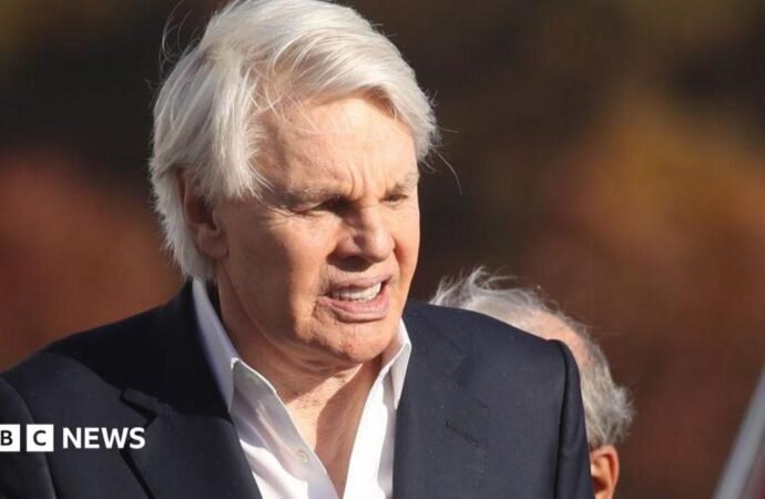 Ex-Abercrombie & Fitch CEO Mike Jeffries competent enough for trial, judge rules