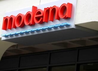 FDA weighs a new kind of flu shot based on technology RFK Jr. has questioned