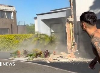 Family’s narrow escape before earthquake shakes home