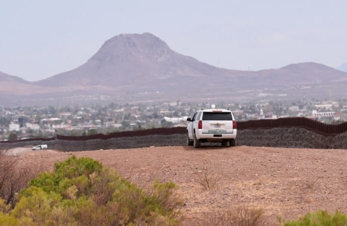 Federal government extends pause on Big Bend National Park border construction until mid-September