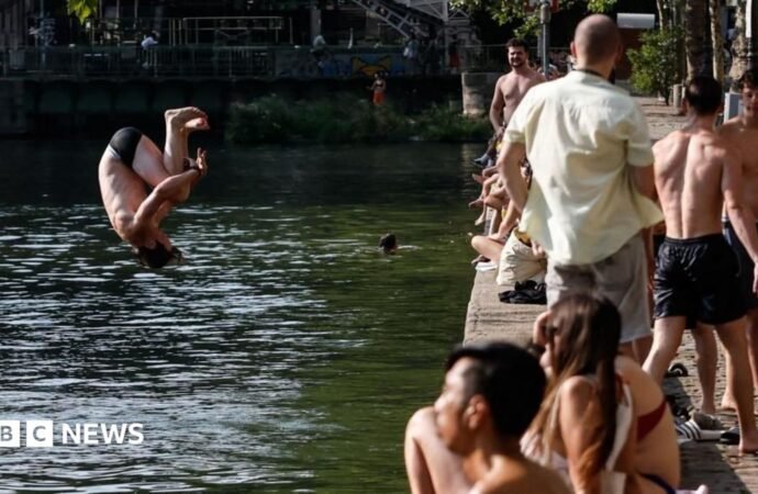 France links rise in drownings to prolonged heatwaves