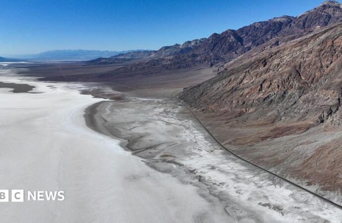 French tourist dies in Death Valley after car gets stuck in mud