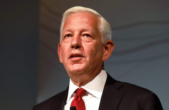 Geopolitical risk needs to move away from the ‘after-dinner speaker’: Eurasia Group and Rio Tinto’s Dominic Barton | Fortune