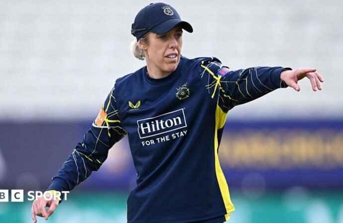 Georgia Adams: Hampshire women’s captain signs new deal