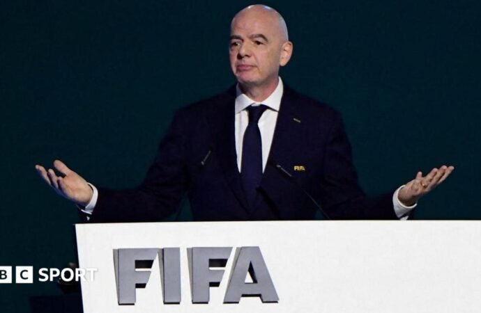 Gianni Infantino: Opponents threaten ‘non co-operation’ with Fifa