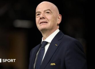 Gianni Infantino remains as Fifa president after executive meeting