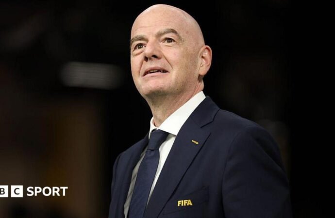 Gianni Infantino remains as Fifa president after executive meeting