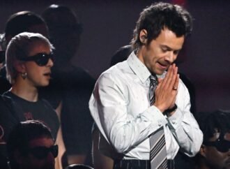 Harry Styles Shouts-Out Ex Taylor Swift’s Wedding During Madison Square Garden Show
