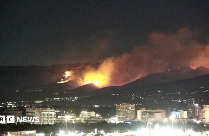 Hawk fire: 90,000 told to evacuate as wildfire approaches Reno, Nevada