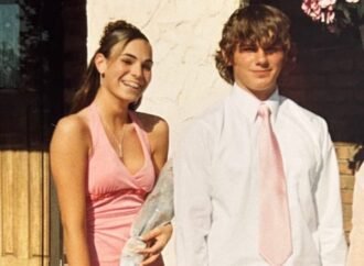 High-school sweethearts started a blog while carrying $40,000 in student debt. By 30, their net worth topped $1 million.
