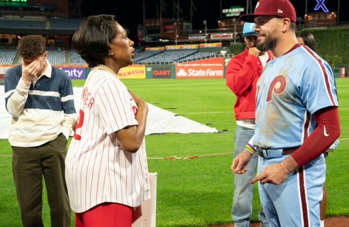 How ‘Abbott Elementary’ Pulled Off Its Big Phillies Game Episode