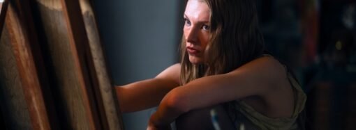 How ‘Euphoria’ Makeup Artist Used Red Lips and Black Eyeliner to Reflect Jules’ Power, Maturity and Sexuality