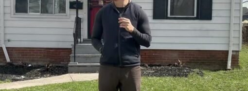 I bought my first investment property while still in college. Now I’m 24 and own 30 homes as a full-time landlord.
