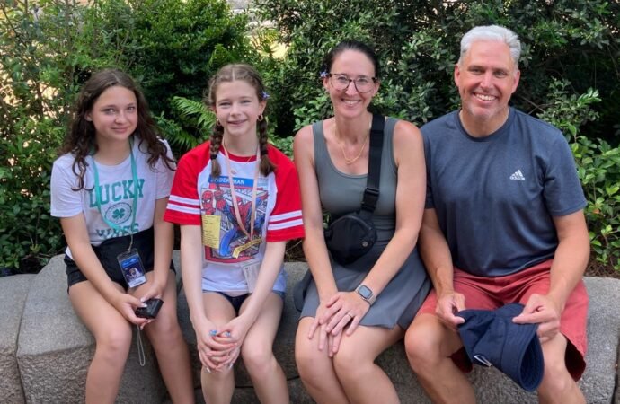 I saved over $1,900 on my family trip to Orlando using credit card points. These are the hacks I used.
