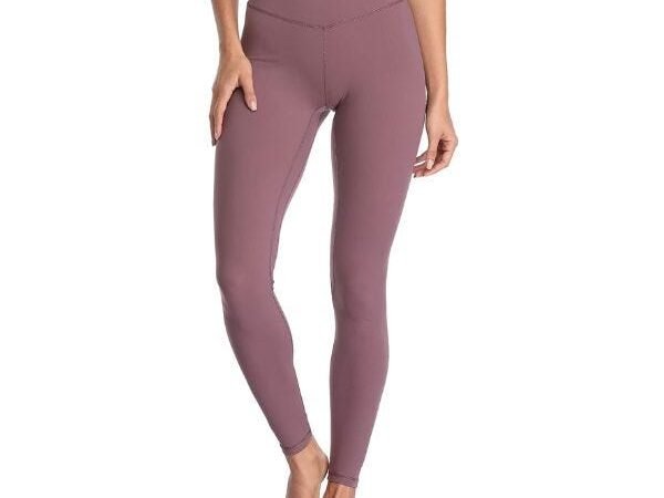 I wore Amazon’s cult-favorite $23 leggings to see whether they’re worth the hype